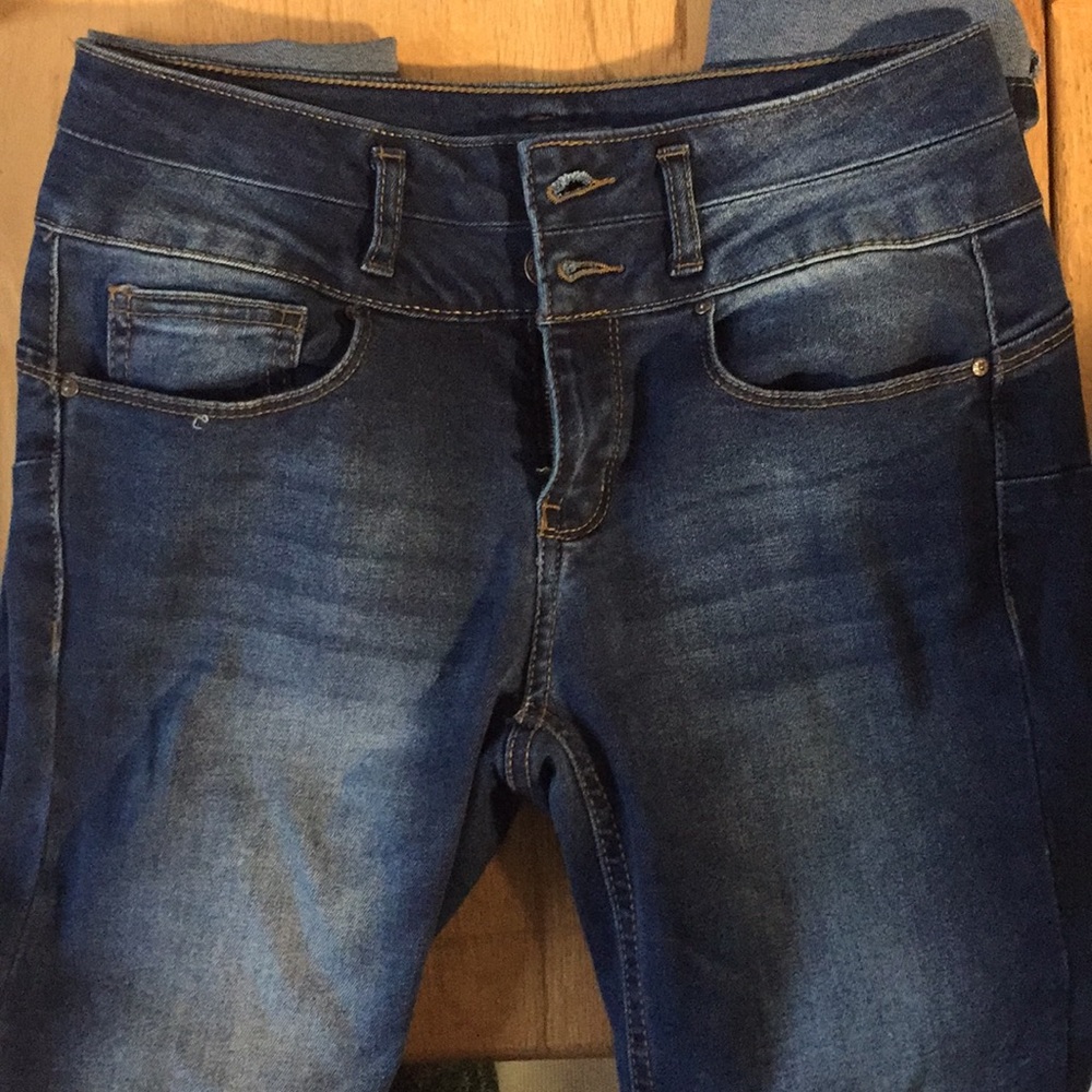 Butt Lifting Skinny Jeans